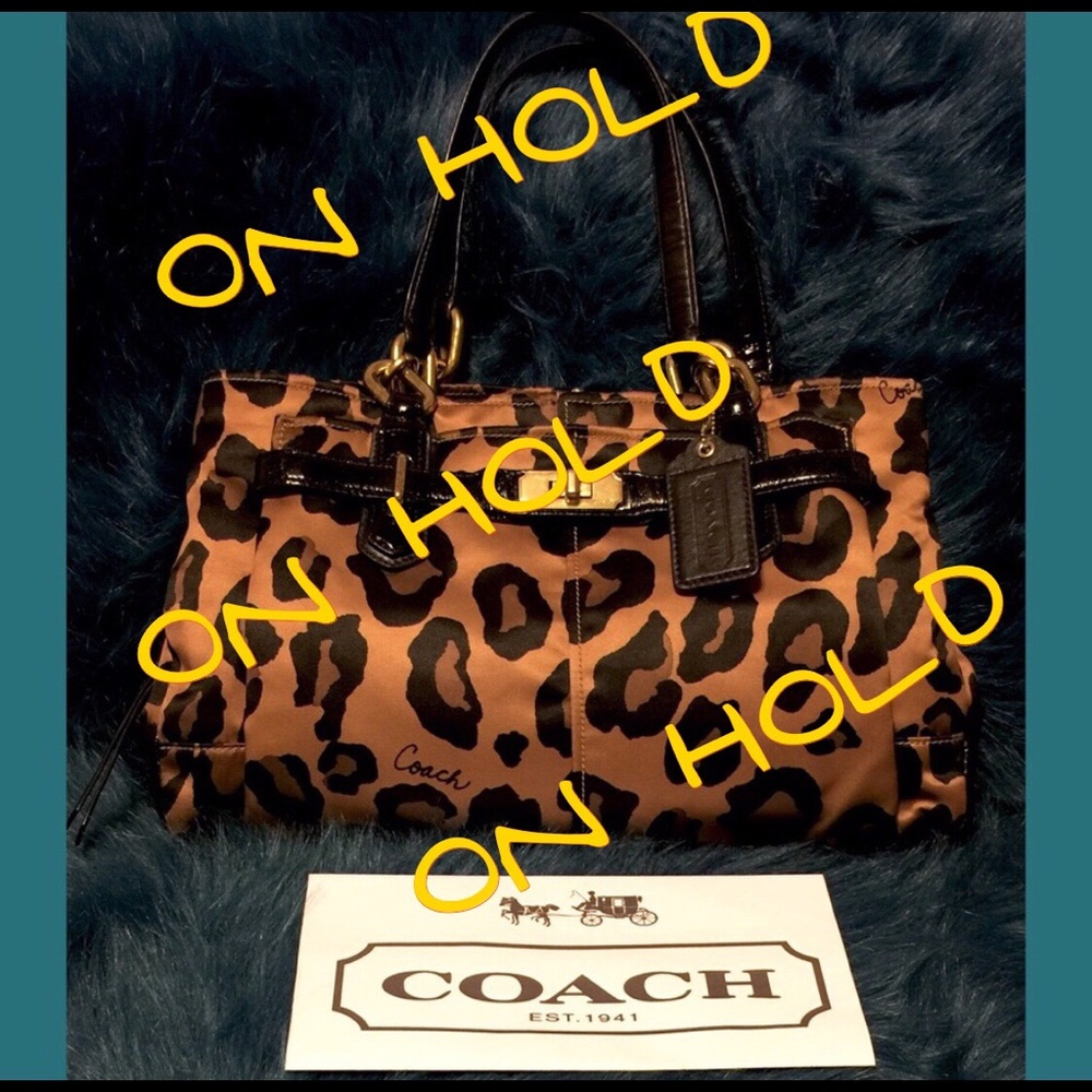 ✨Authentic Coach Chelsea Jayden Ocelot  Carryall✨